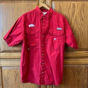 Arkansas Razorback Columbia Men’s PFG Red Short-Sleeve Button-Down Shirt